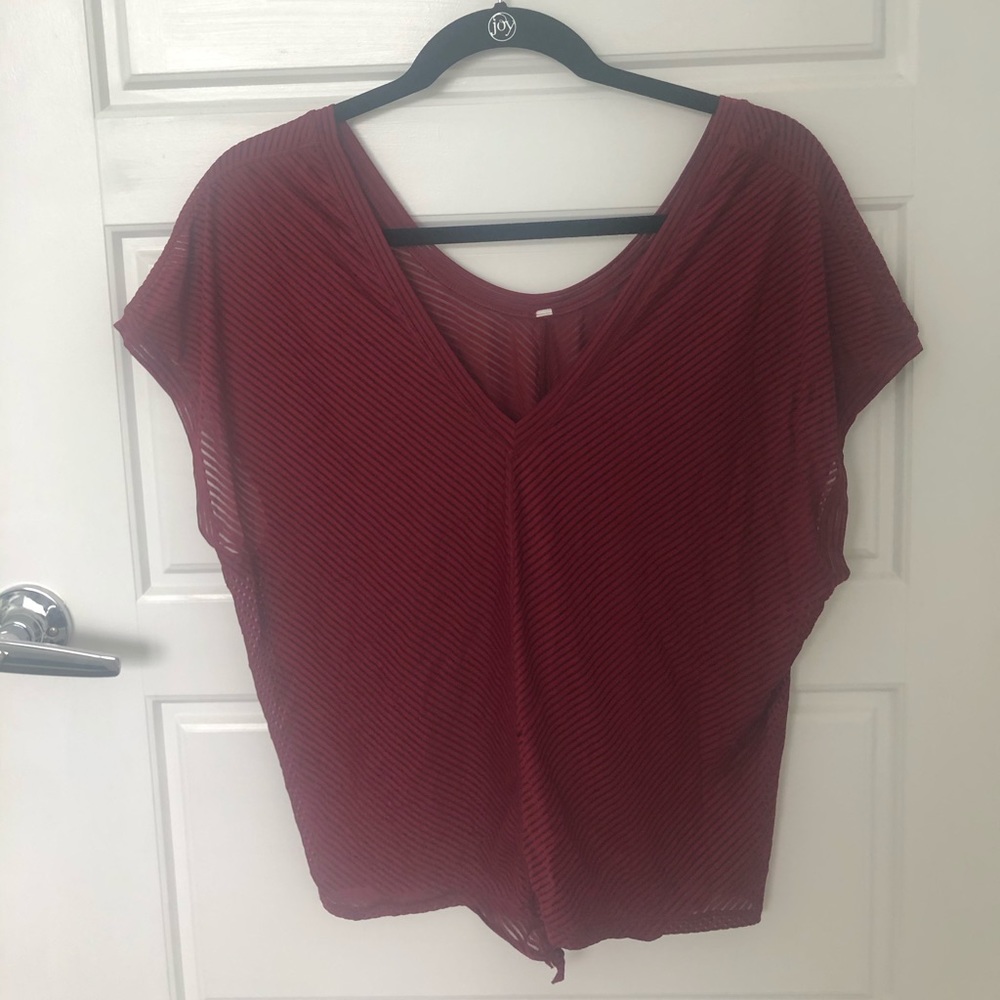 Lululemon tie back active shirt